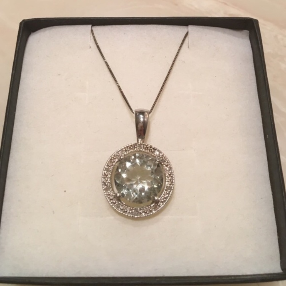 Beautiful crystal necklace